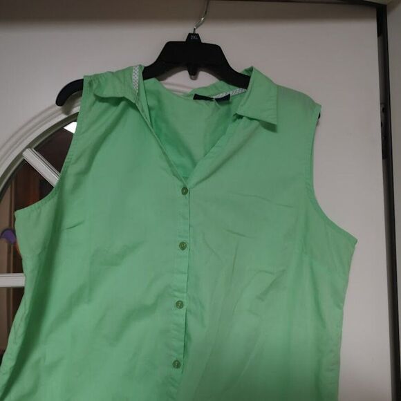 Basic Editions Light Green Sleeveless Camp Shirt Size Women's XL Worn 1 Time - Picture 2 of 2